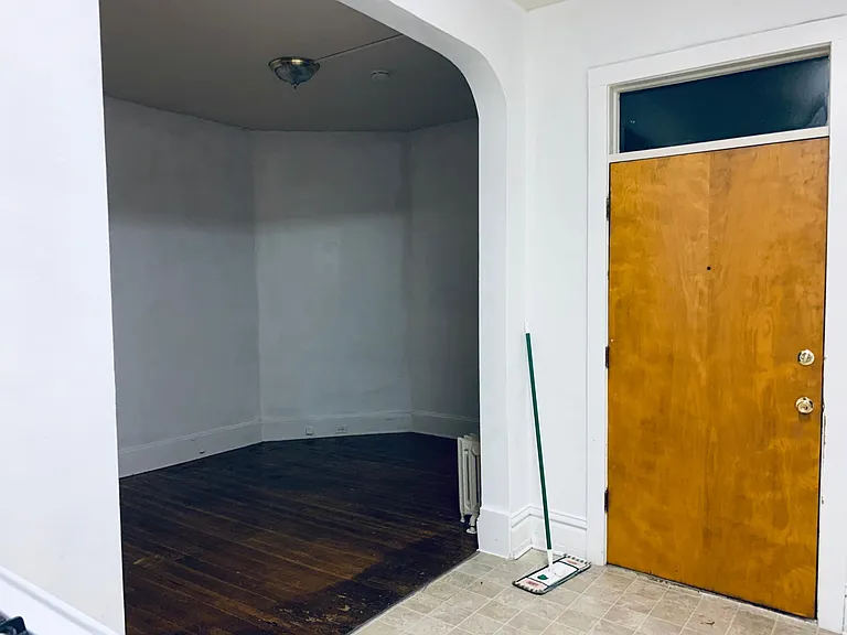 118 College Ave NE — Photo 5