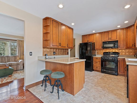 5th image of 1N526 Goodrich Ave