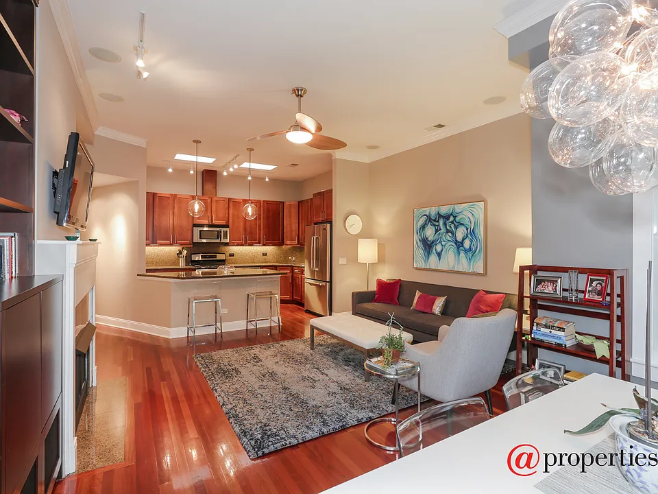 Kitchen / Living Room