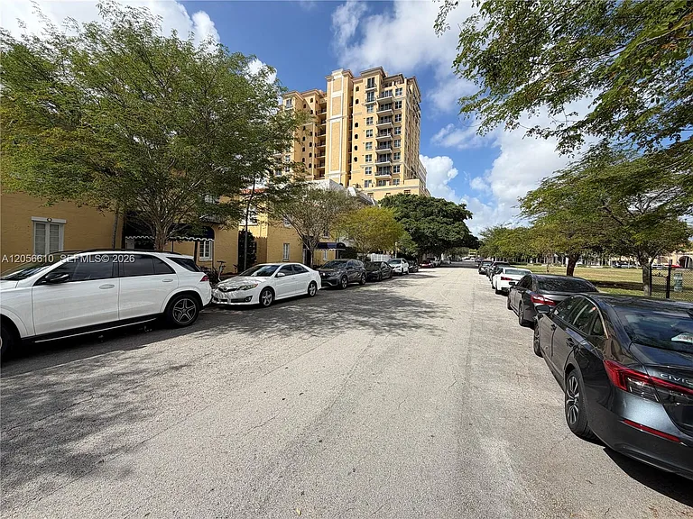 124 Mendoza Ave #2A — Photo 17