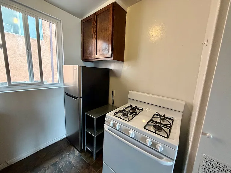 2618 Ellendale Pl — Photo 34