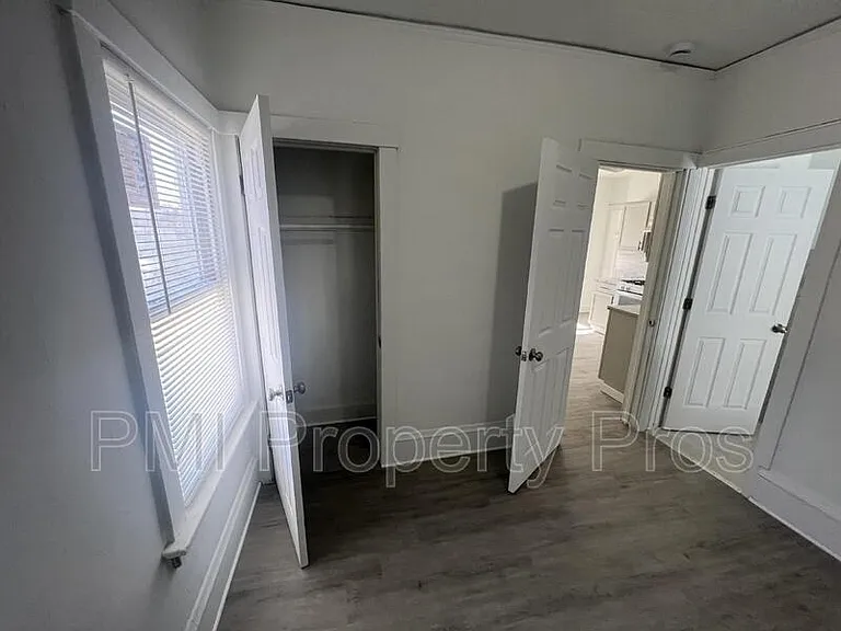 3284 N 30th St — Photo 16