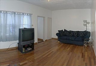 3rd image of 320 N 35th Ave