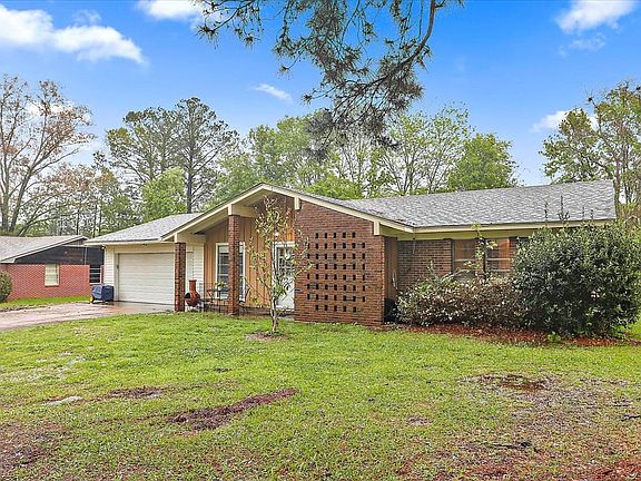 2nd image of 305 Rollingwood Dr