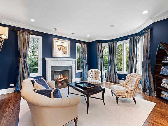 4th image of 1370 Longmeadow Ln