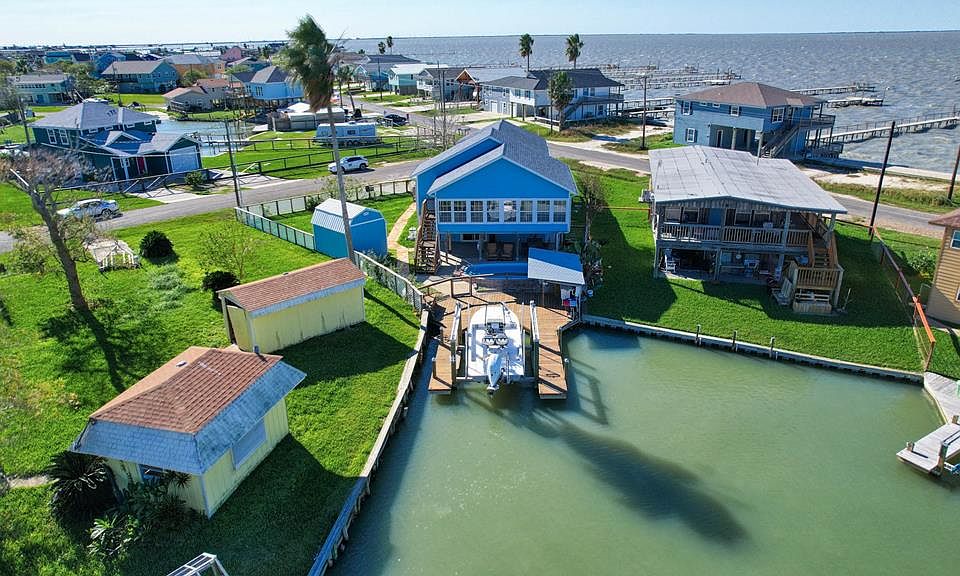 1st image of 10 Scallop Dr