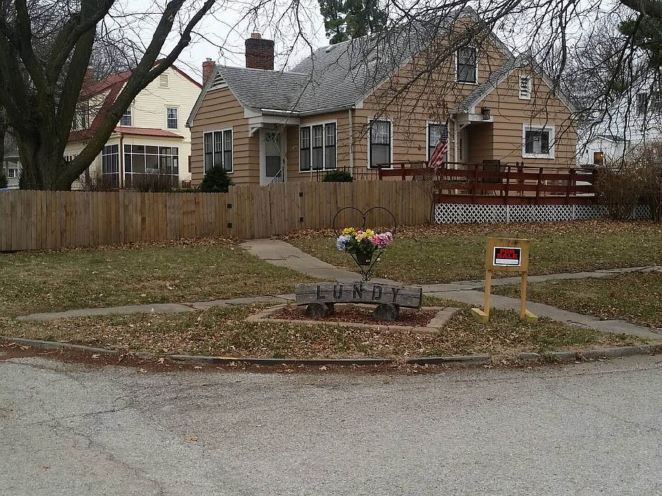 Corner lot