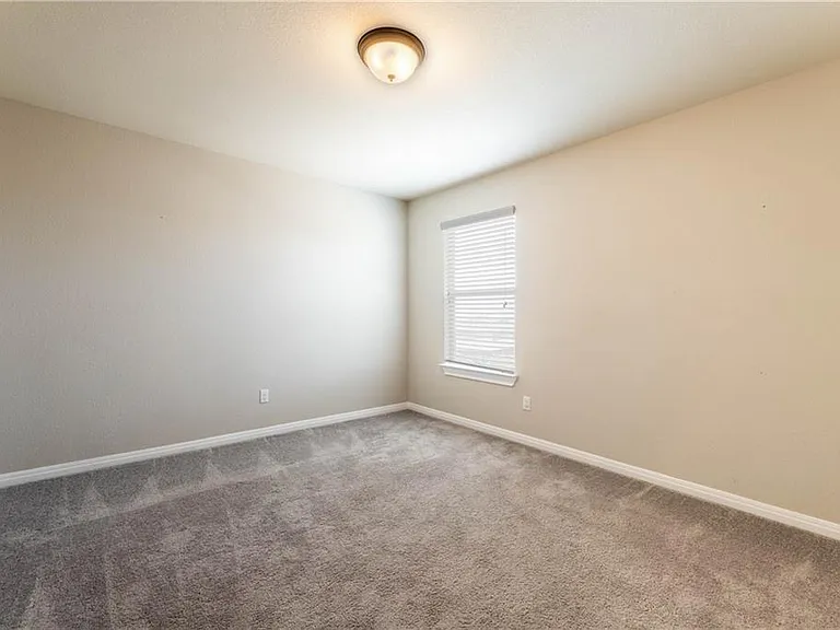 5413 Traviston Dr — Photo 25