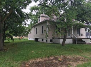 111 N 6th St, New Baden, IL