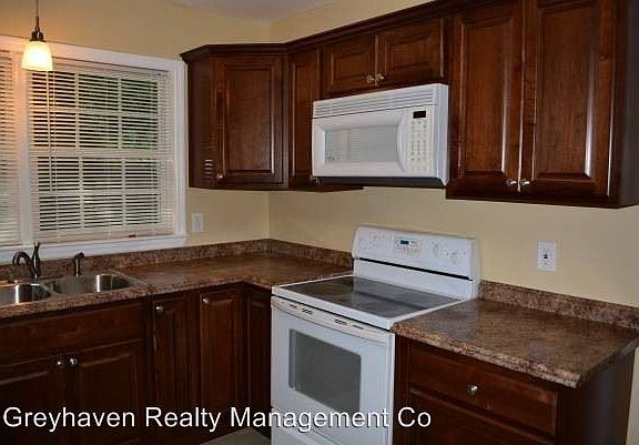3rd image of 3647 Thrushwood Dr