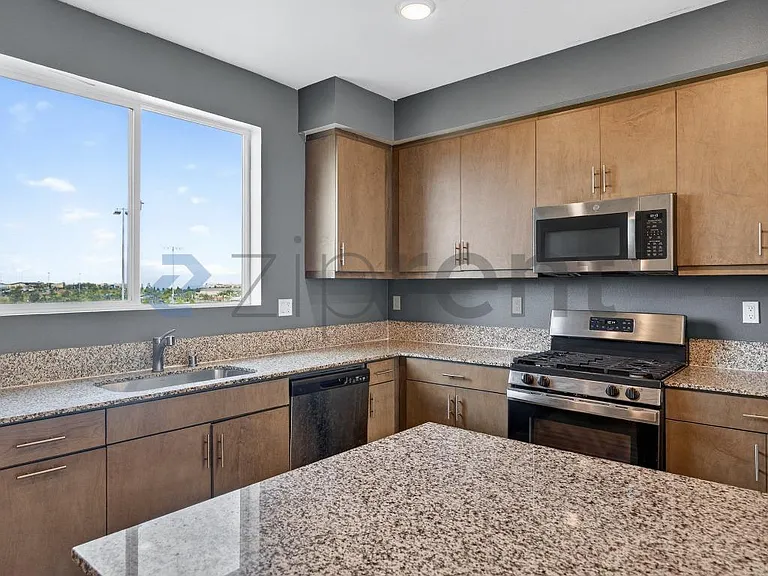 5252 Beachfront Cove St #198 — Photo 6