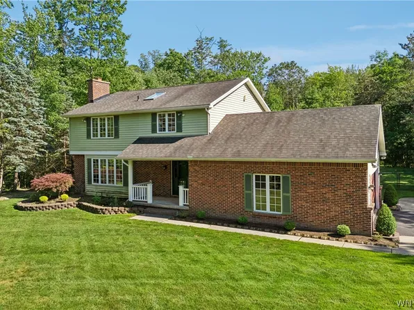 140 S Jerge Dr, Elma, NY 14059