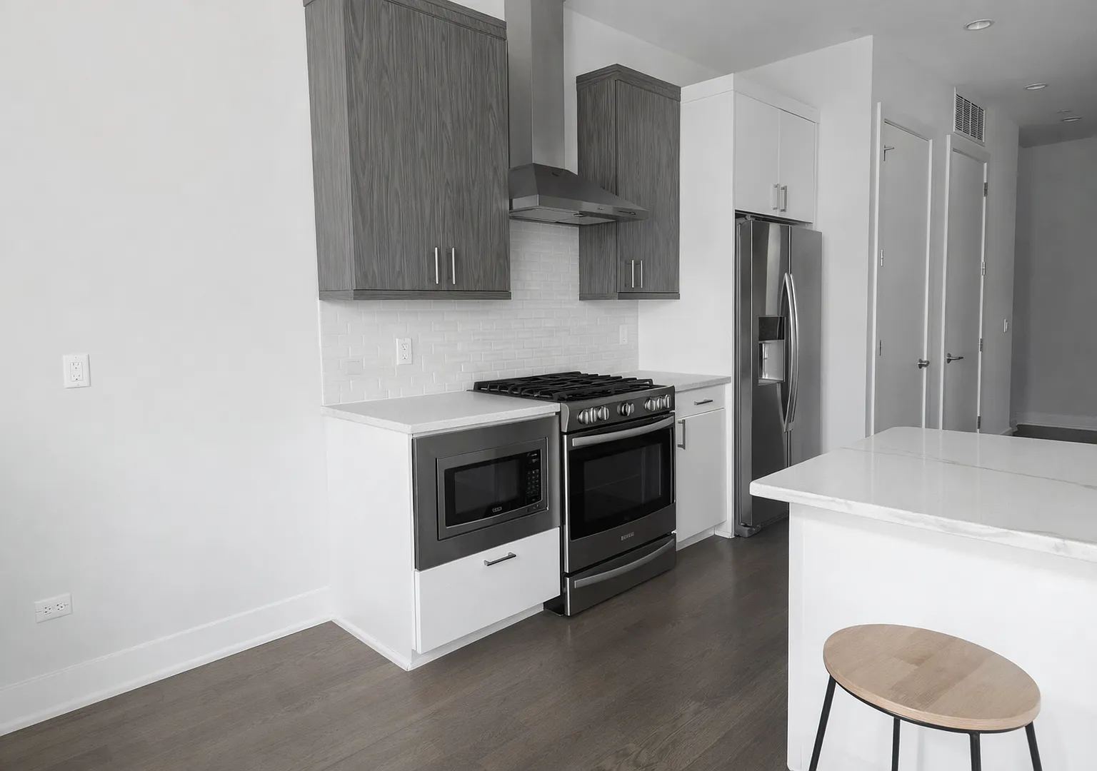 1 bed, 700 sqft, $2,150 — Photo 4