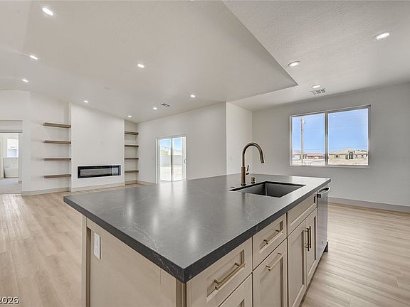 5th image of 1890 S Manzanita Dr
