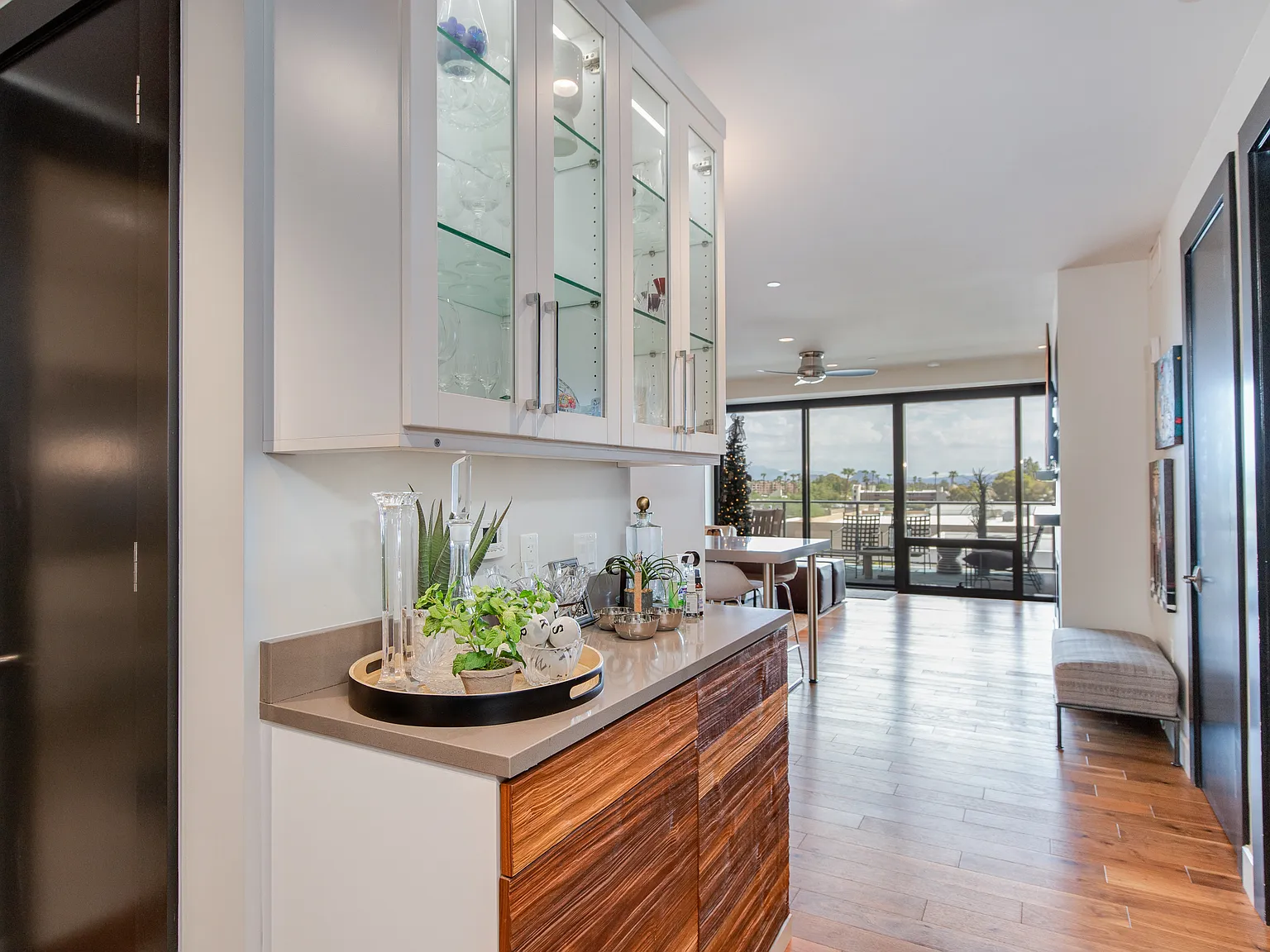 2 bed, 1306 sqft, $4,950 — Photo 3