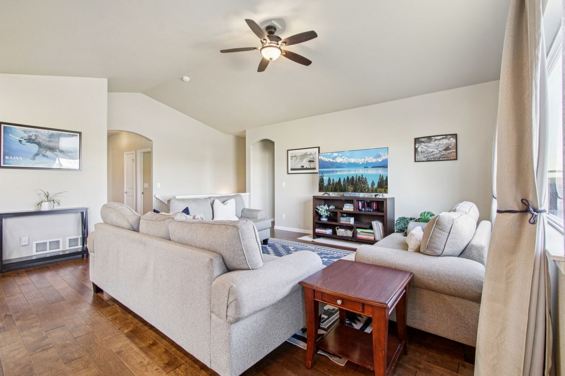 next background image