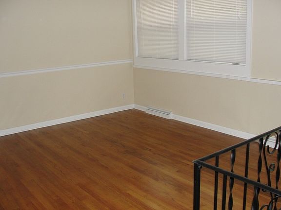 5th image of 850 Carnegie Ave