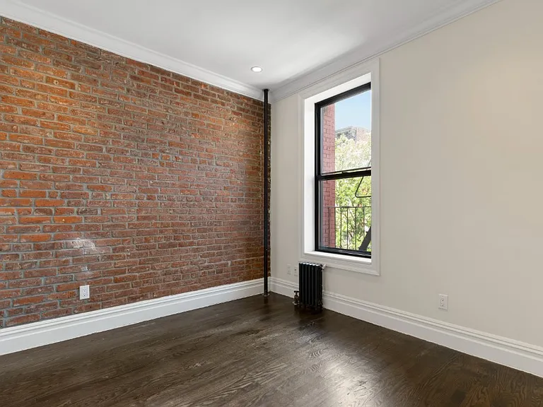 350 E 13th St #7 — Photo 4