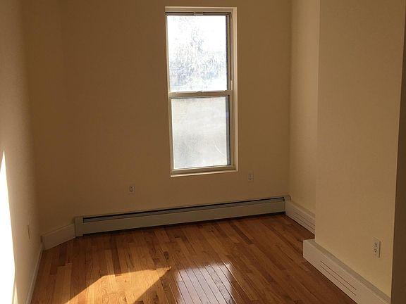 4th image of 5 Corson Ave #1