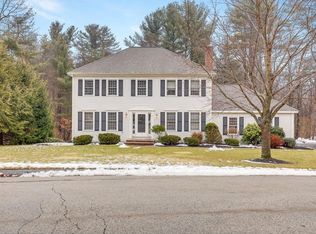 40 Hansom Dr, Merrimac, MA 01860