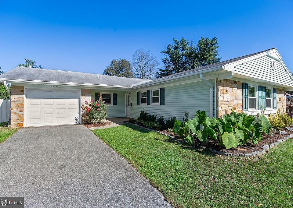 1st image of 12220 Fleming Ln