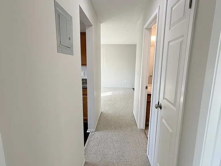 Parkview Apartments — Photo 24