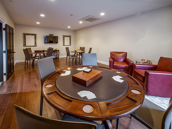 5th image of 233 Lake Ave APT 313