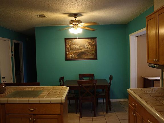 5th image of 4534 Silver Oak St