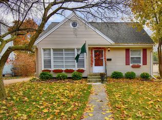 1425 Harvard Rd, East Lansing, MI 48823