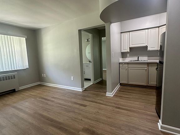 3rd image of 2834 Coolidge Hwy #1