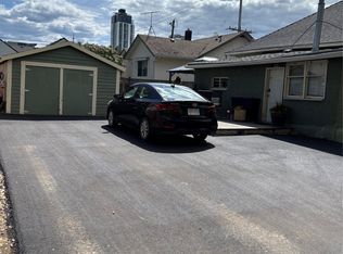 1333 Richter St, Kelowna, BC V1Y 2L5