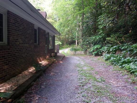 2nd image of 122 Briarcliff Dr