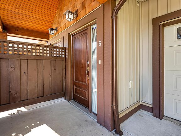 3rd image of 320 Decaire St #6
