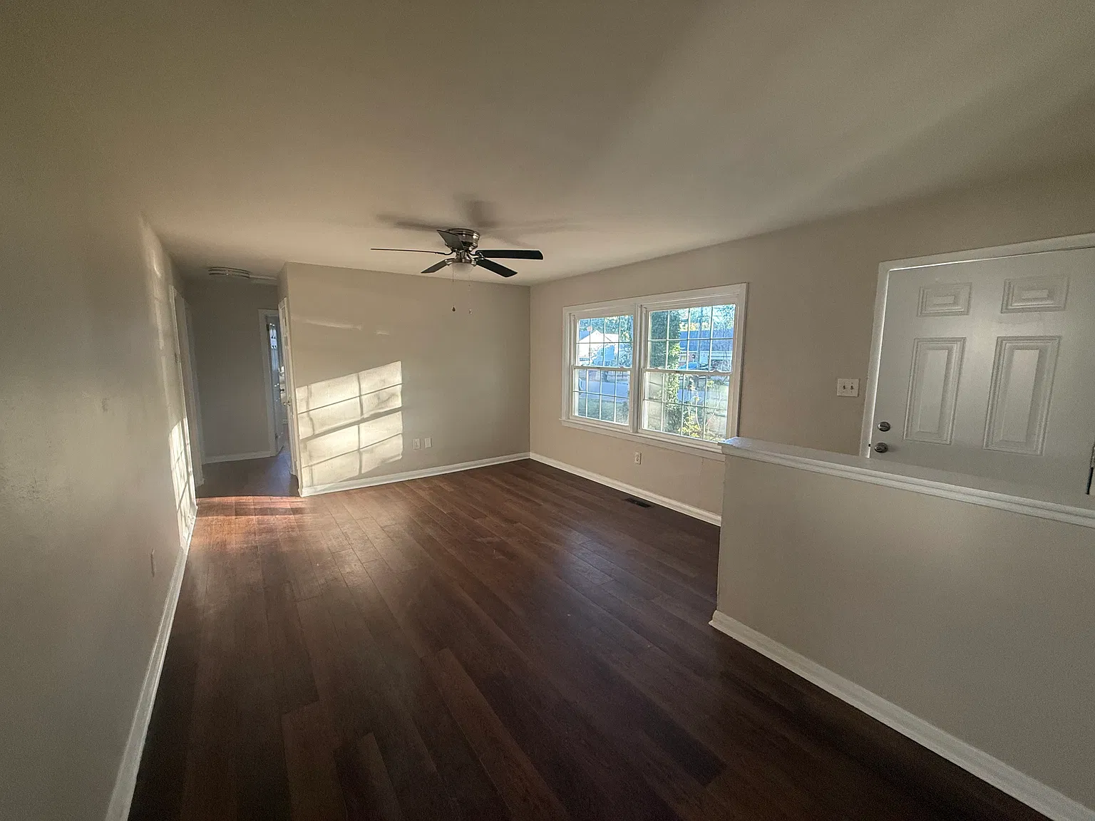 3 bed, 1000 sqft, $1,595 — Photo 4
