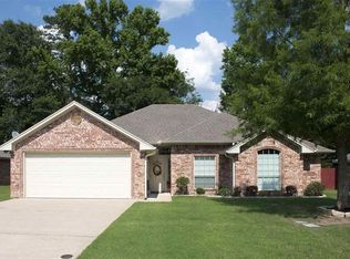 104 Wood Duck Ln, Hallsville, TX 75650