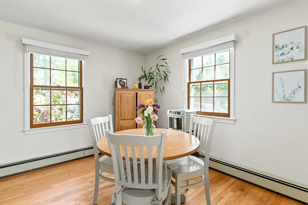 88 Anderson Ave — Photo 2