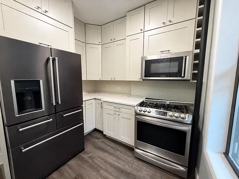 61-25 Madison St #1L — Photo 3