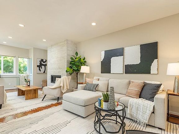 3rd image of 46 Parkview Circle