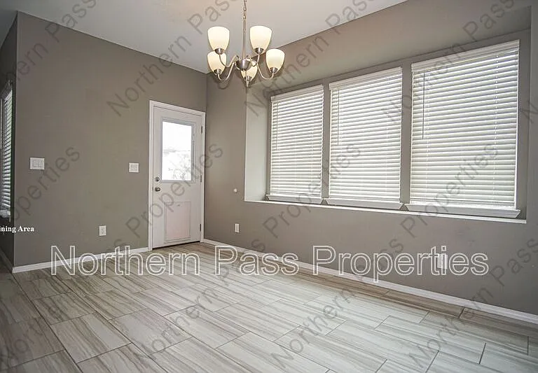 1077 Indigo Sky St — Photo 11