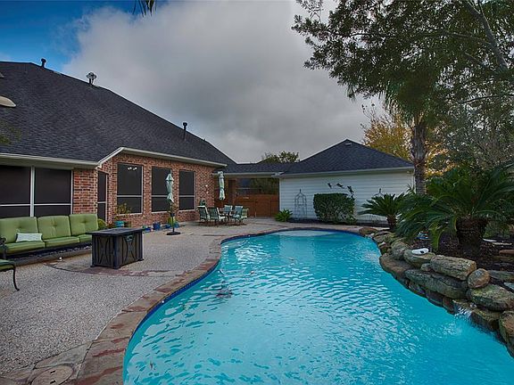 2nd image of 15211 Thistlebridge Ct