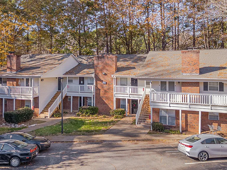 Trailwood Crossing Apartments — Photo 42