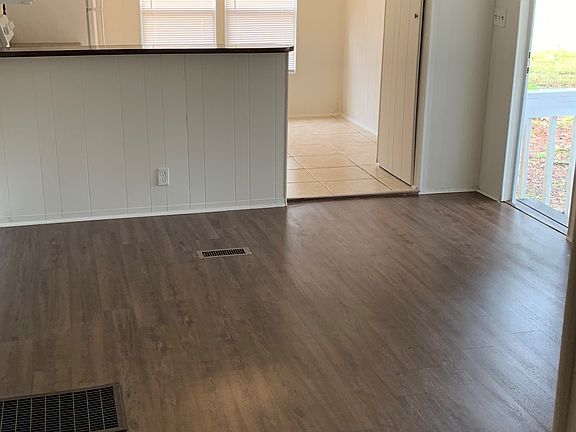 3rd image of 8451 Old Kings Rd