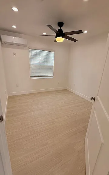 6929 Purdy Ave — Photo 13