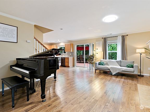 3rd image of 33025 44th Avenue S