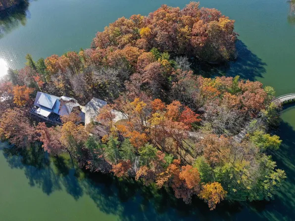 1720 N Shore Dr, Rome City, IN 46784