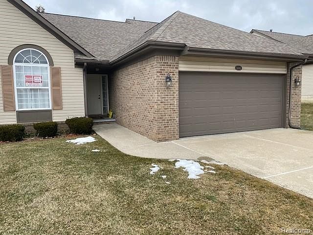 1st image of 5042 Sandalwood Dr