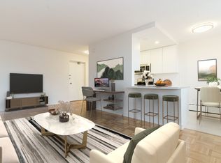 1220 Bayview Ave, Toronto, ON M4G2Z7