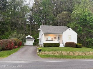 1565 Shoemaker Ave, West Wyoming, PA 18644