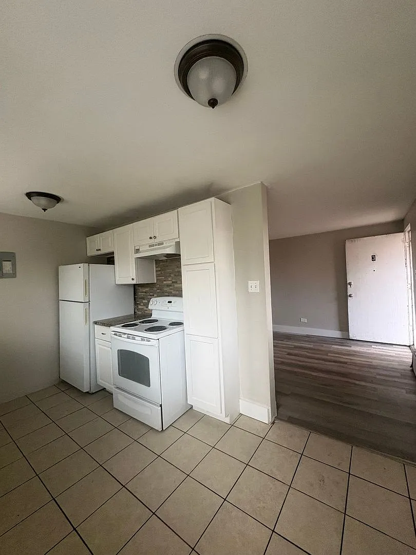 1475 Macon Street — Photo 2
