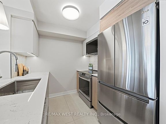 3rd image of 25 Viking Ln #250